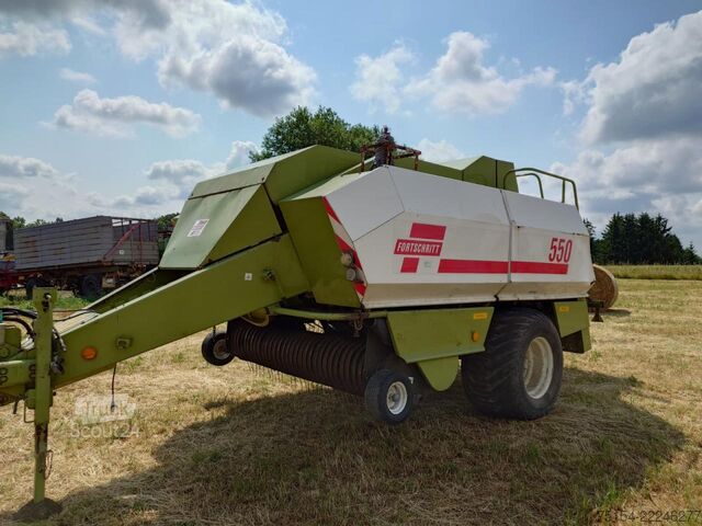 Прес-підбирач (сільське господарство) Fortschritt K550 A