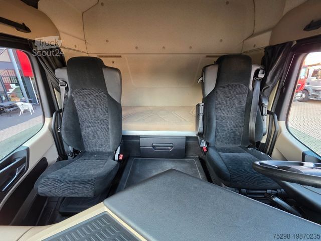 Standartinis vilkikas MERCEDES-BENZ Actros 1843