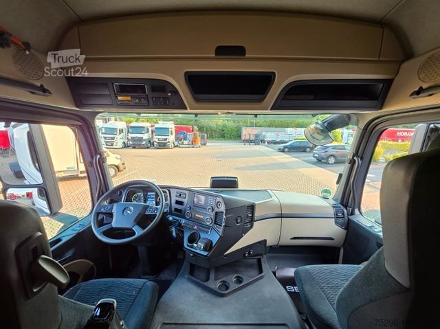 Standartinis vilkikas MERCEDES-BENZ Actros 1843