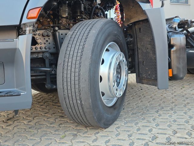 Standartinis vilkikas MERCEDES-BENZ Actros 1843
