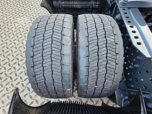 Standartinis vilkikas MERCEDES-BENZ Actros 1843
