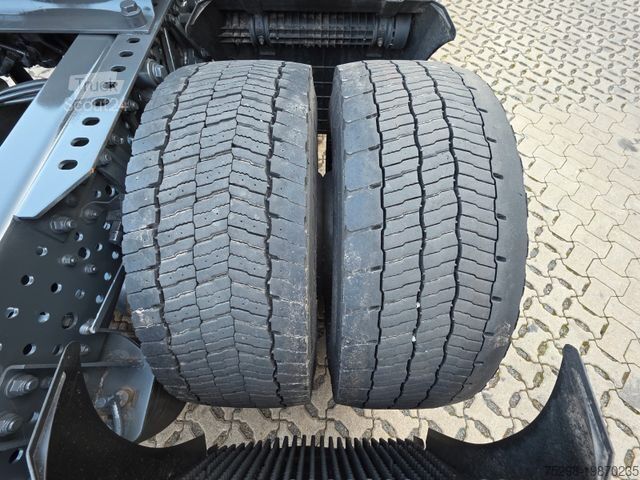 Standartinis vilkikas MERCEDES-BENZ Actros 1843