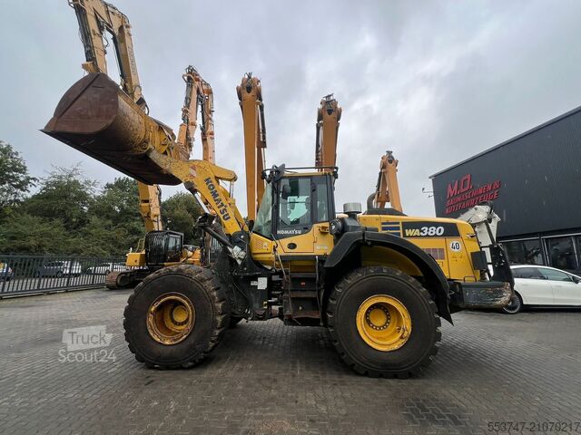 Wiellader Komatsu WA 380-8