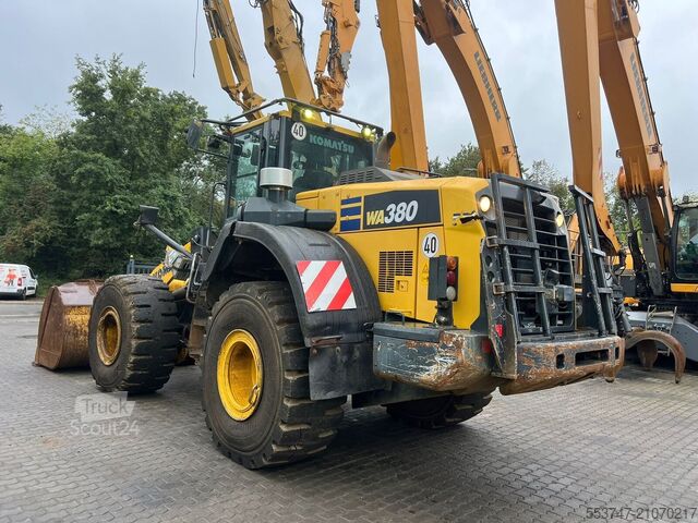 Wiellader Komatsu WA 380-8