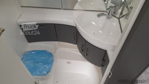 Τροχόσπιτο Hobby Excellent Edition 490 KMF Mod.251800kgTVHalter