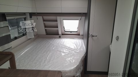 Τροχόσπιτο Hobby Excellent Edition 560 KMFe Etagenbetten, 2000kg