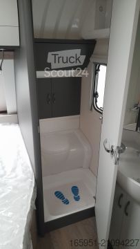 Τροχόσπιτο Hobby Excellent Edition 560 KMFe Etagenbetten, 2000kg