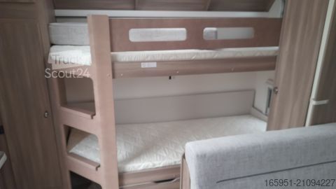 Τροχόσπιτο Hobby Excellent Edition 560 KMFe Etagenbetten, 2000kg