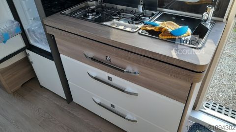 Τροχόσπιτο Hobby Excellent Edition 495 UL 1800kg, TV Halter