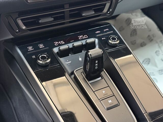 Van PORSCHE 992 / 911 CARRERA S 3.0