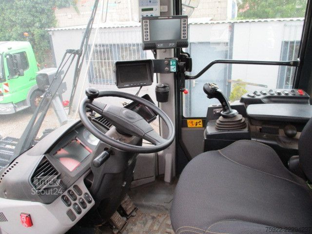 Chargeuse sur pneus KOMATSU WA380 1. Hd aus Kommunalbesitz