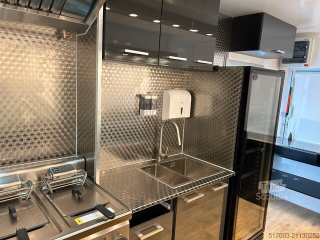 Verkoopaanhanger, korte levertijd Spezialanhänger nach Kundenwunsch Maßgefertigte Imbiss- und Grillwagen