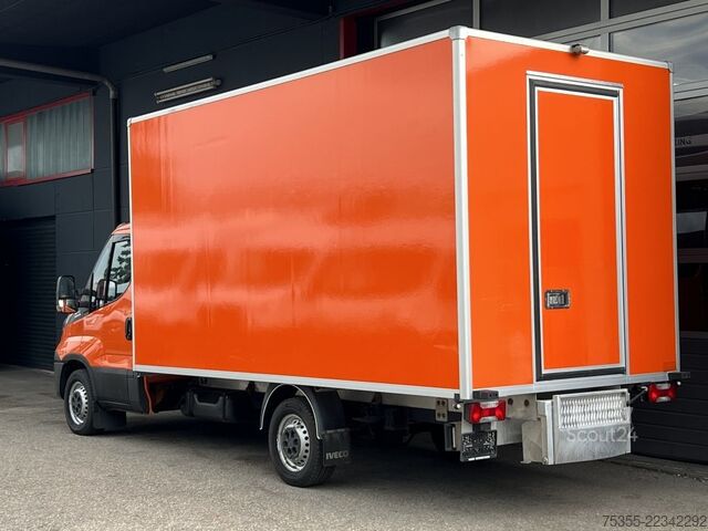 Furgone chiuso IVECO Daily 35S14A Hi-Matic Klima 4,35m Kamera Thermo