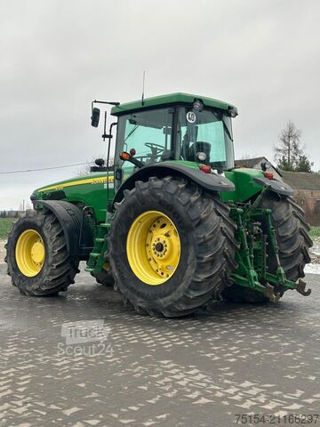 Traktör John Deere 8120