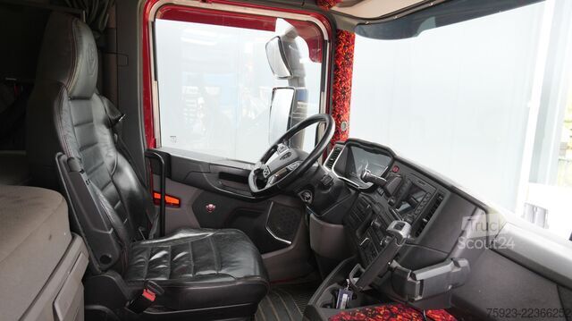 Kranwagen Scania R 580 V8 6X4 LOGTRANSPORT COMBI WITH KESLA 2112...