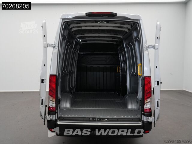 Advanced Emergency Braking System. Lane Assist. Speed Warning. Moving Off Information System. Intell Iveco Daily 35S21 3.0L Automaat L2H2 2025model ACC LE...
