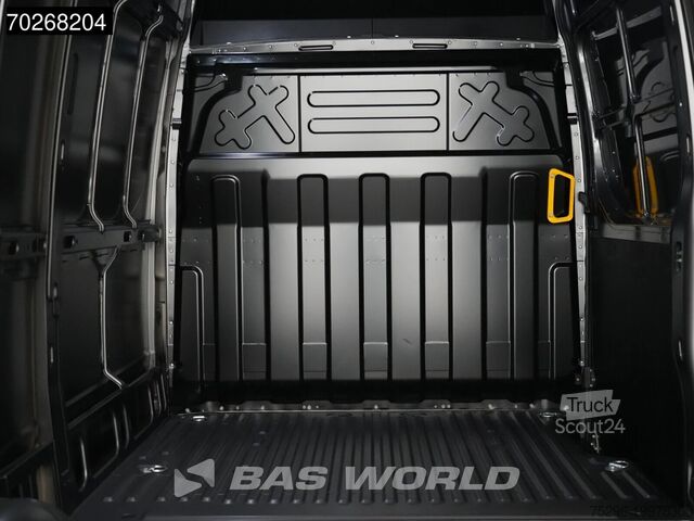 Système avancé de freinage d'urgence. Système d'assistance de voie. Avertissement de vitesse. Systèm Iveco Daily 35S21 Automaat Black Edition 2025 model L...