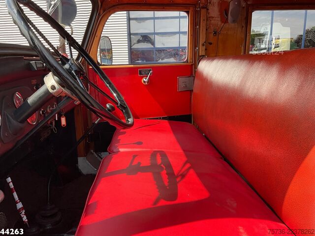  Mercedes-Benz LF 311 Oldtimer Feuerwehrfahrzeug Just 35.940 km!