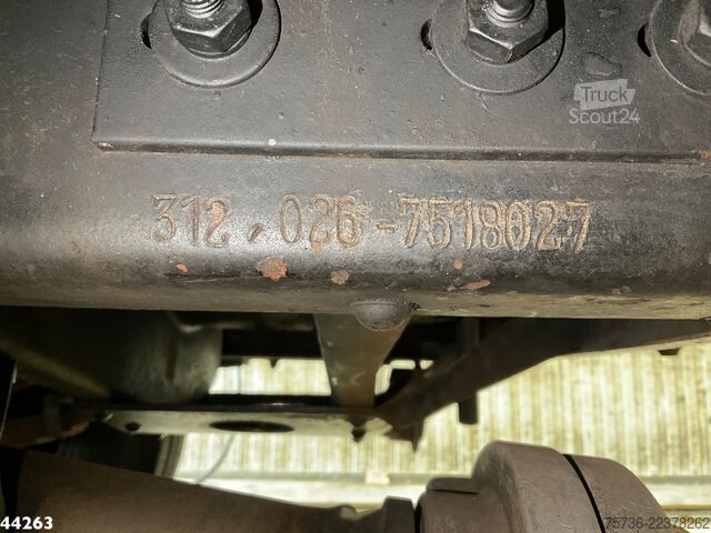 İtfaiye aracı Mercedes-Benz LF 311 Oldtimer Feuerwehrfahrzeug Just 35.940 km!