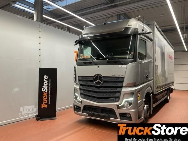 Avolavetta pressupeitolla  Actros 1836L BILDER FOLGEN Curtainsider