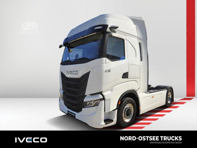 Standard dragbil IVECO S-WAY AS 440 S 58 T/FP Transportschaden