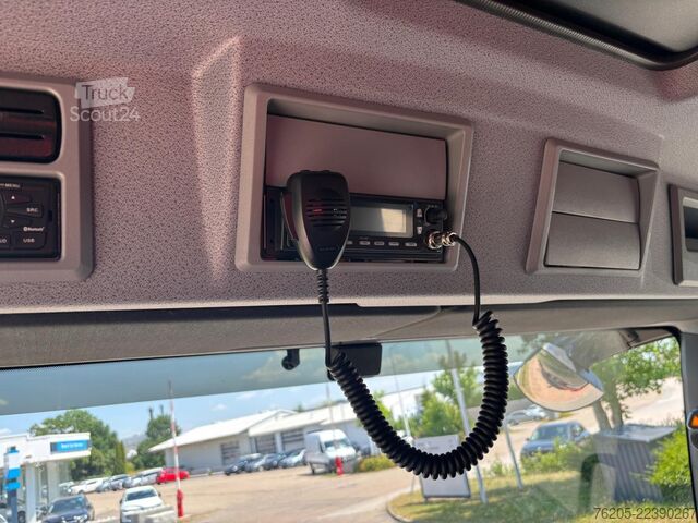 Trostrani kiperski kamion Mercedes-Benz 1530 K AHK AUT SpurH