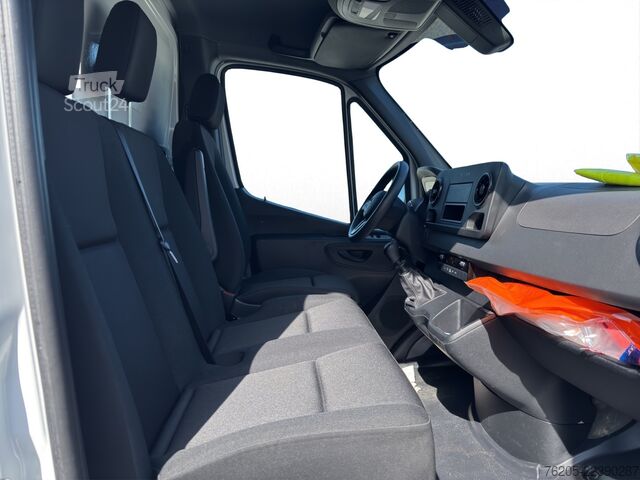 Фургон-шафа з фіранкою Mercedes-Benz Sprinter 315 CDI Pritsche Standard KlimaA