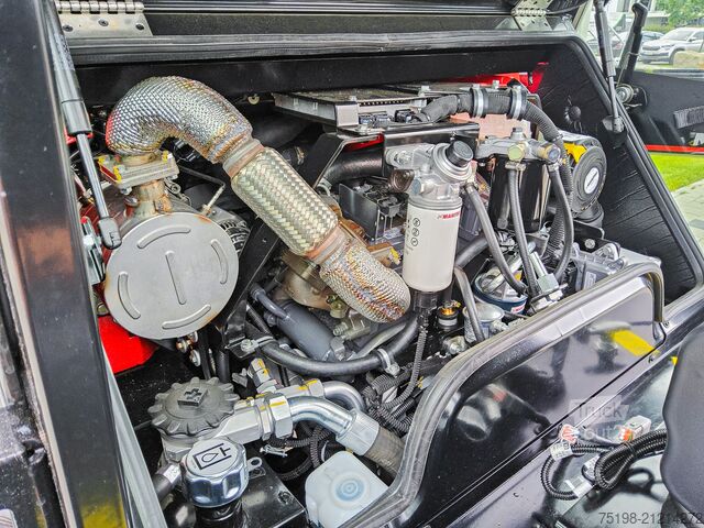 All-terrain forklift Manitou MC 30-4