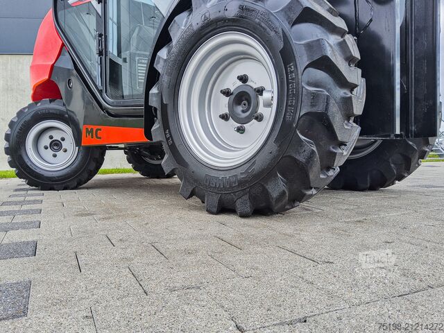All-terrain forklift Manitou MC 30-4