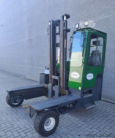 Carrello elevatore a 4 direzioni Combilift C5000L
