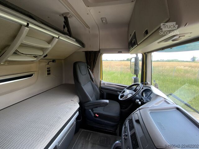 Standart çekici ünitesi DAF XF 430 FT