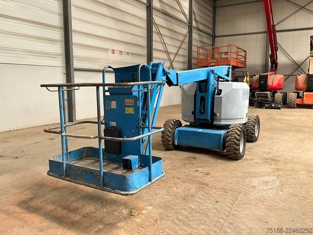Plataforma de trabajo telescópica articulada Genie Z 34/22