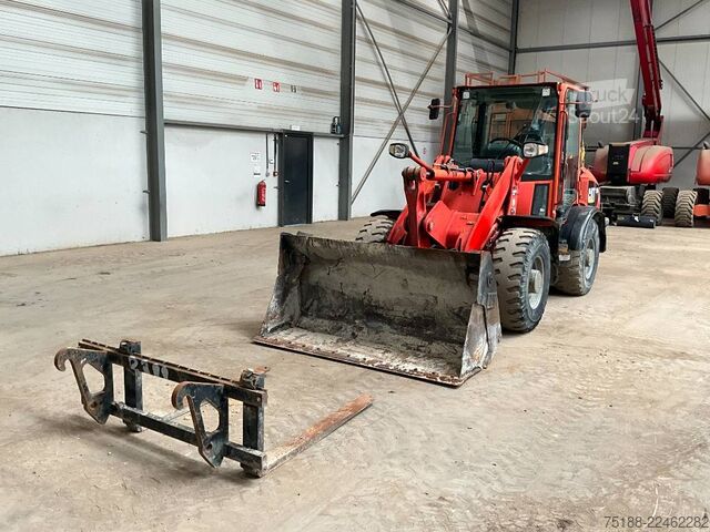 رافعة التحميل Caterpillar 906 H 2
