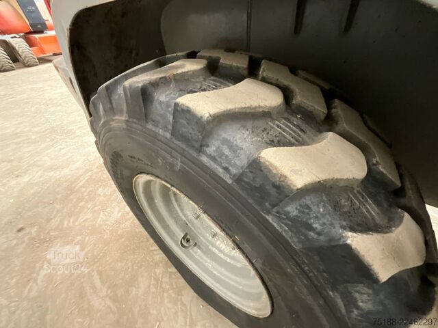 رافعة التحميل Volvo L 30 G