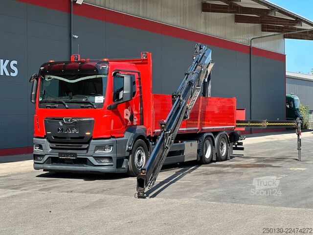 Camion cu platformă MAN TGS 26.430 6x2LL Baustoffp./ HIAB 228 Lenk/Lift