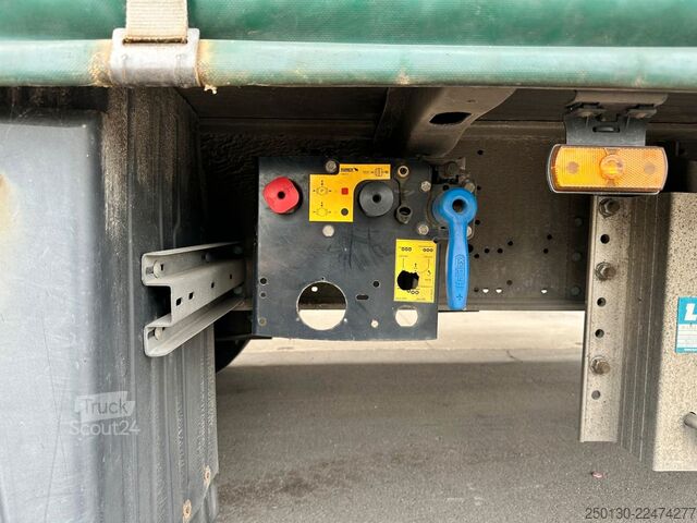 Semiremorcă deschisă cu prelată SCHMITZ CARGOBULL SCB*S3T MegaTrailer Curtainsider Edscha