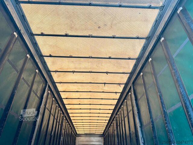 Semiremorcă deschisă cu prelată SCHMITZ CARGOBULL SCB*S3T MegaTrailer Curtainsider Edscha