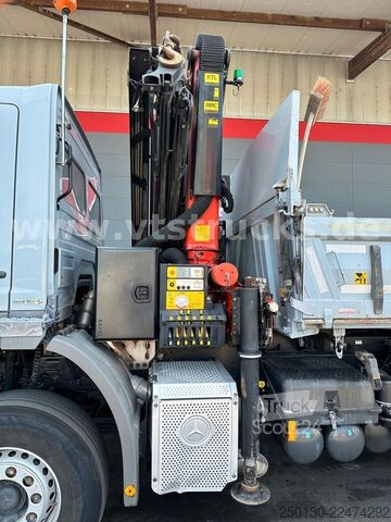 Autocamion basculant tridirecțional MERCEDES-BENZ Axor 1833 K MEILLER & PALFINGER PK18002 LK 13m.