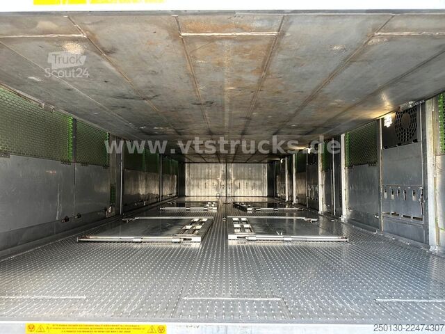 Remorcă pentru transport cai  Cuppers LVA 09-16 AL 3-Stock Viehanhänger,