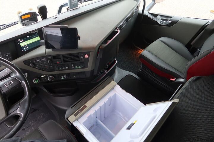 Estándar-SZM Volvo FH 4x2 bed 2x Holland Truck