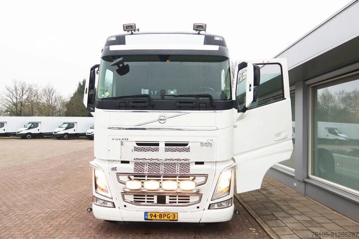 Estándar-SZM Volvo FH 4x2 bed 2x Holland Truck