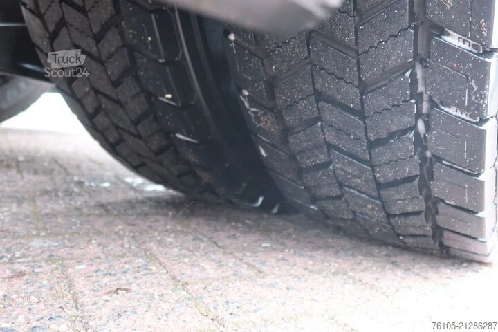 Estándar-SZM Volvo FH 4x2 bed 2x Holland Truck