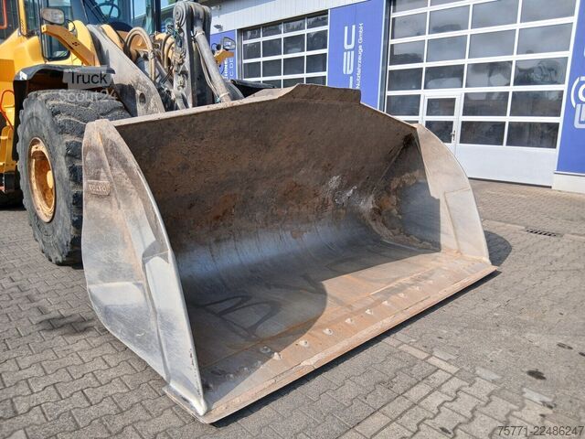Ładowarka kołowa Volvo L180H ŁADOWARKA KOŁOWA