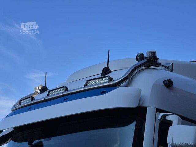 Standardowy ciągnik siodłowy Renault T-Series