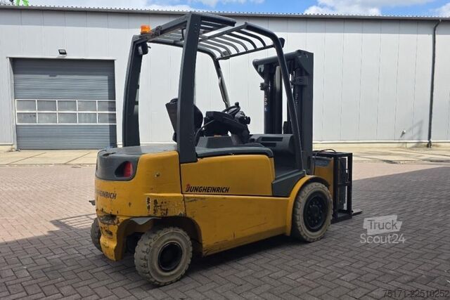 Gabelstapler Jungheinrich EFG535 Electric, Lifting Height 4700mm, Freelift 1