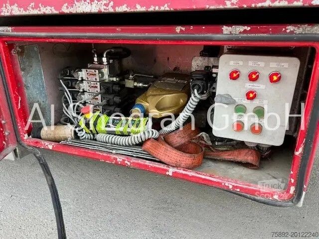 Rimorchio per cavalli Menke-Janzen 2 x Achsen PBW / Geflügeltransport