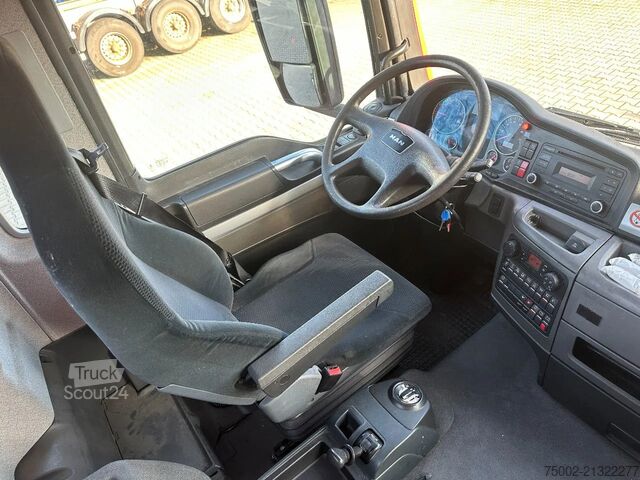 Gevaarlijke stoffen MAN TGS 24.320 6x2 / 71.629km!!! / EURO 6 / NL-truc...