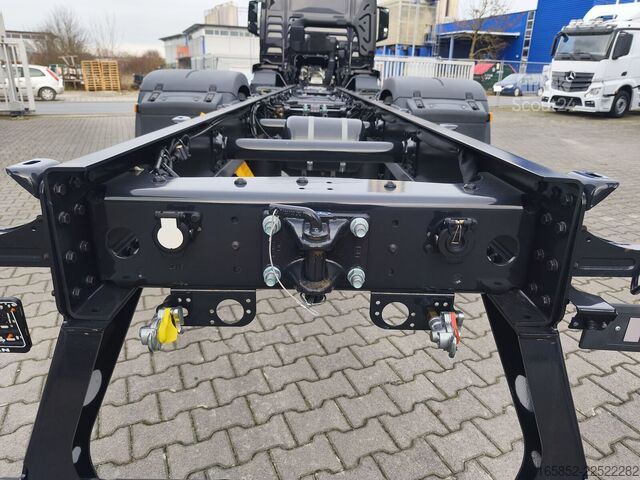 Шасі з кабіною MAN TGM 18.320 4x2 BL CH Fahrgestell Euro 6 Rechtsl...
