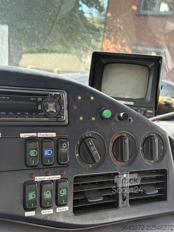 Furgons ar kasti Mercedes-Benz 312D