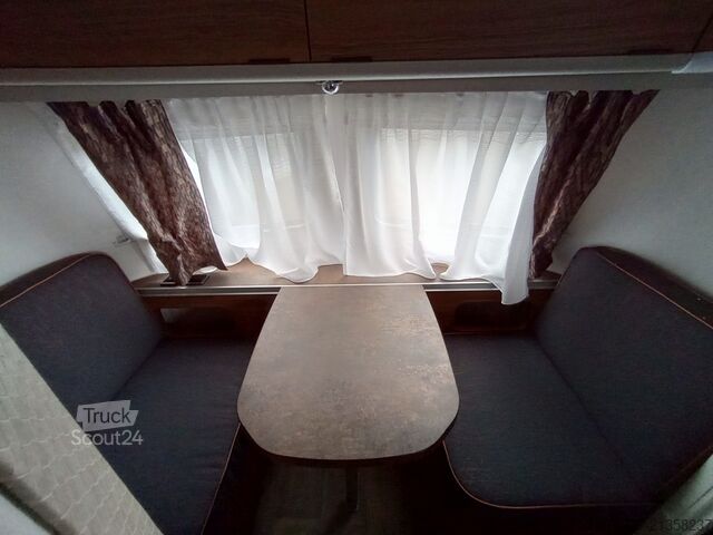 Potovalna prikolica Eriba Touring 430 Legend